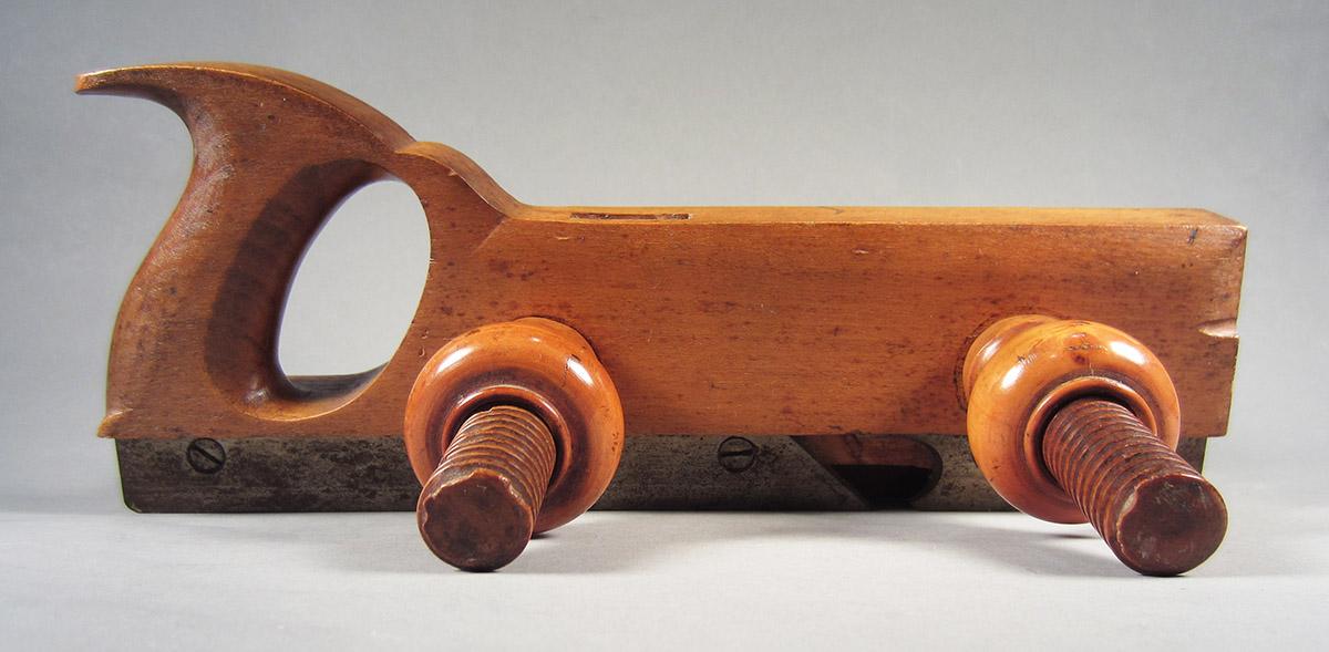 1957.0026.014 Plow plane, overall side 2