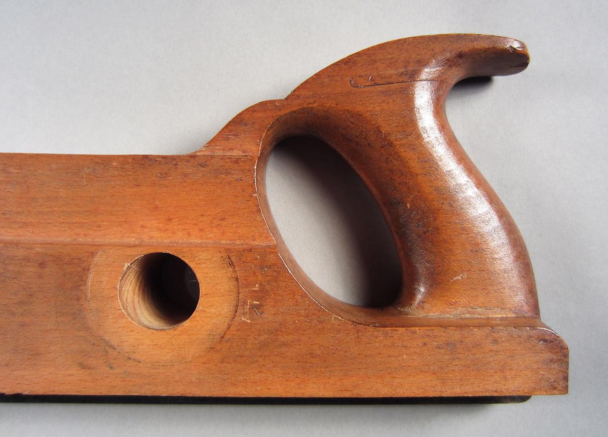 1957.0026.014 Plow plane, handle detail