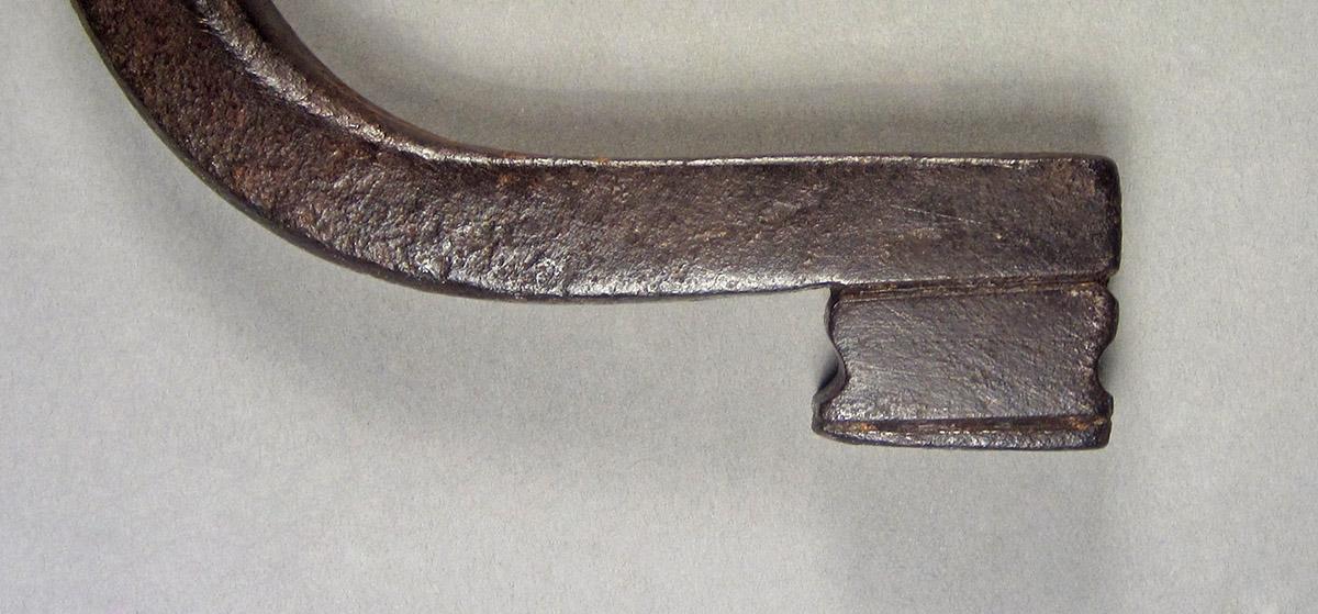 1957.0026.016, Brace, pad side 1