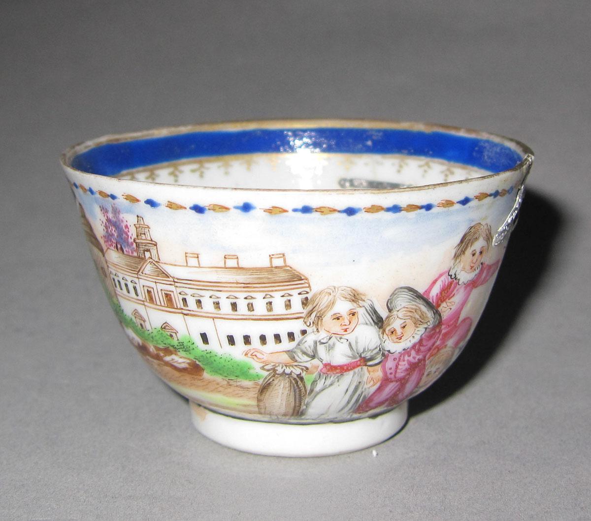 1966.0591.004 Porcelain cup