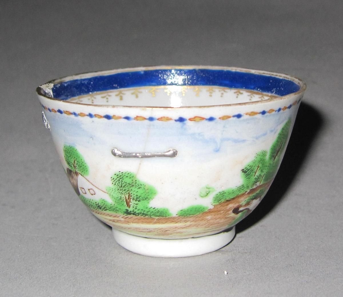 1966.0591.004 Porcelain cup face two