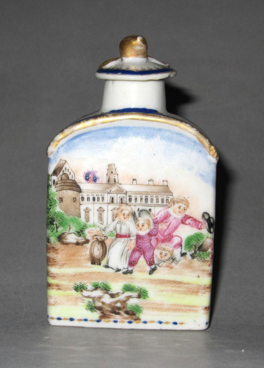 1966.0591.007 A,B Porcelain tea cannister