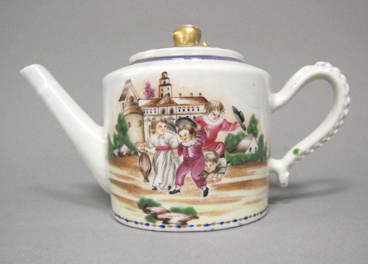 1966.0591.008 A,B Porcelain teapot