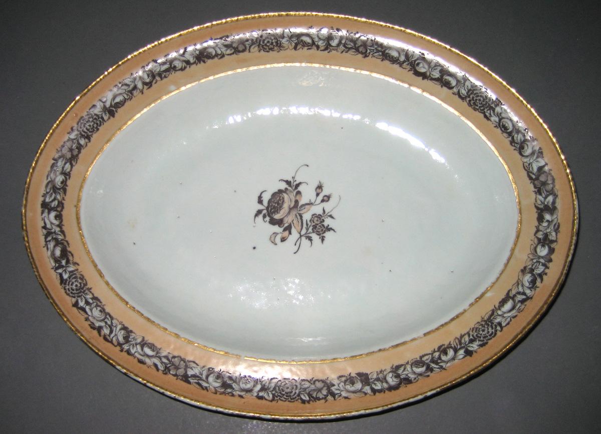 1966.0593.009 Porcelain Tureen Stand