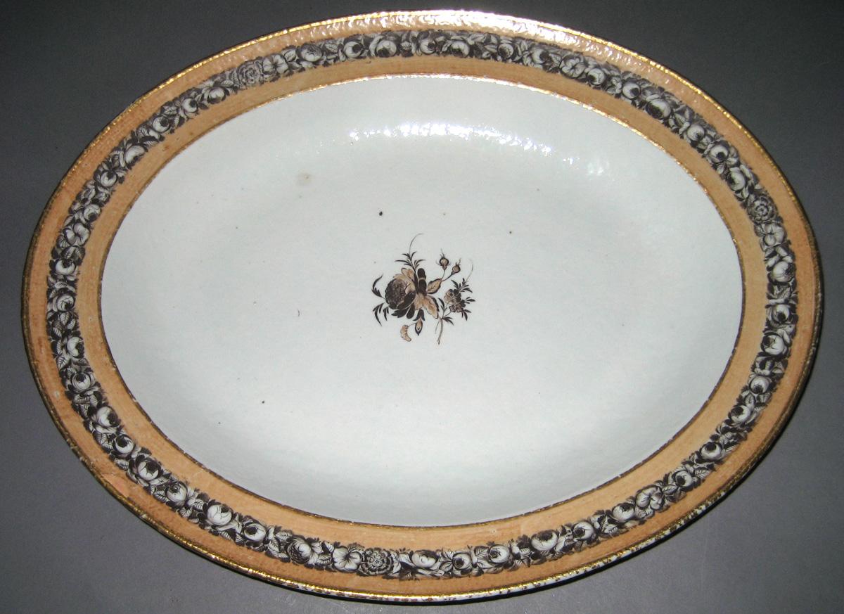 1966.0593.012 Porcelain Tureen Stand