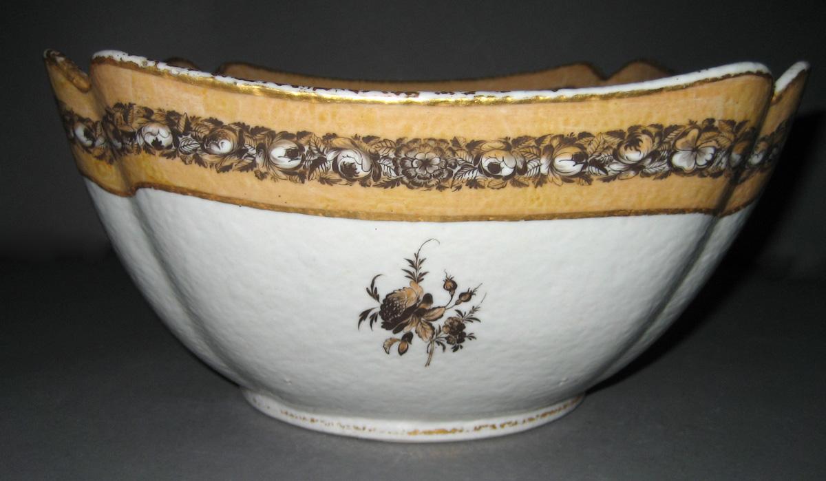 1966.0593.016 Porcelain Bowl side 1