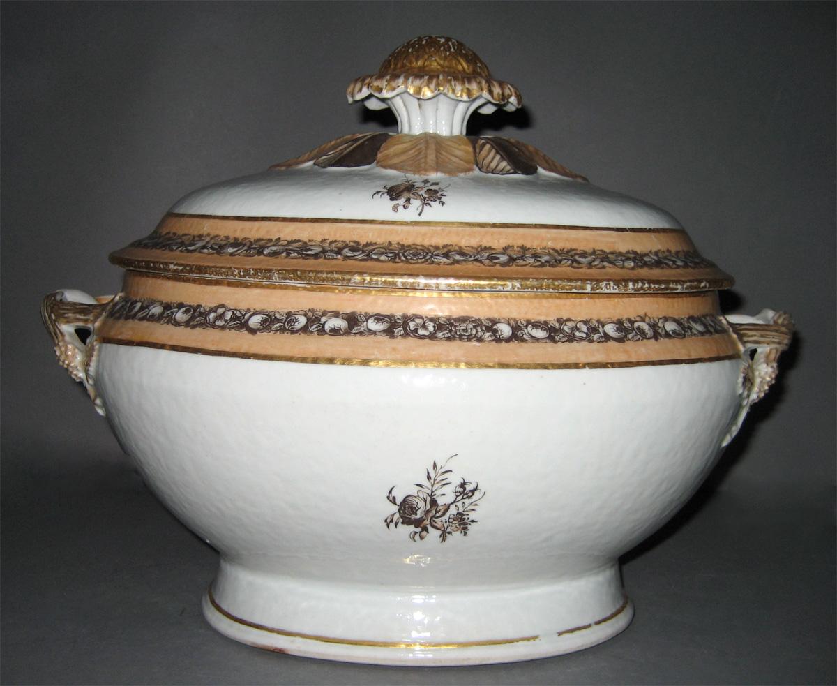 1966.0593.018 A, B Porcelain Tureen