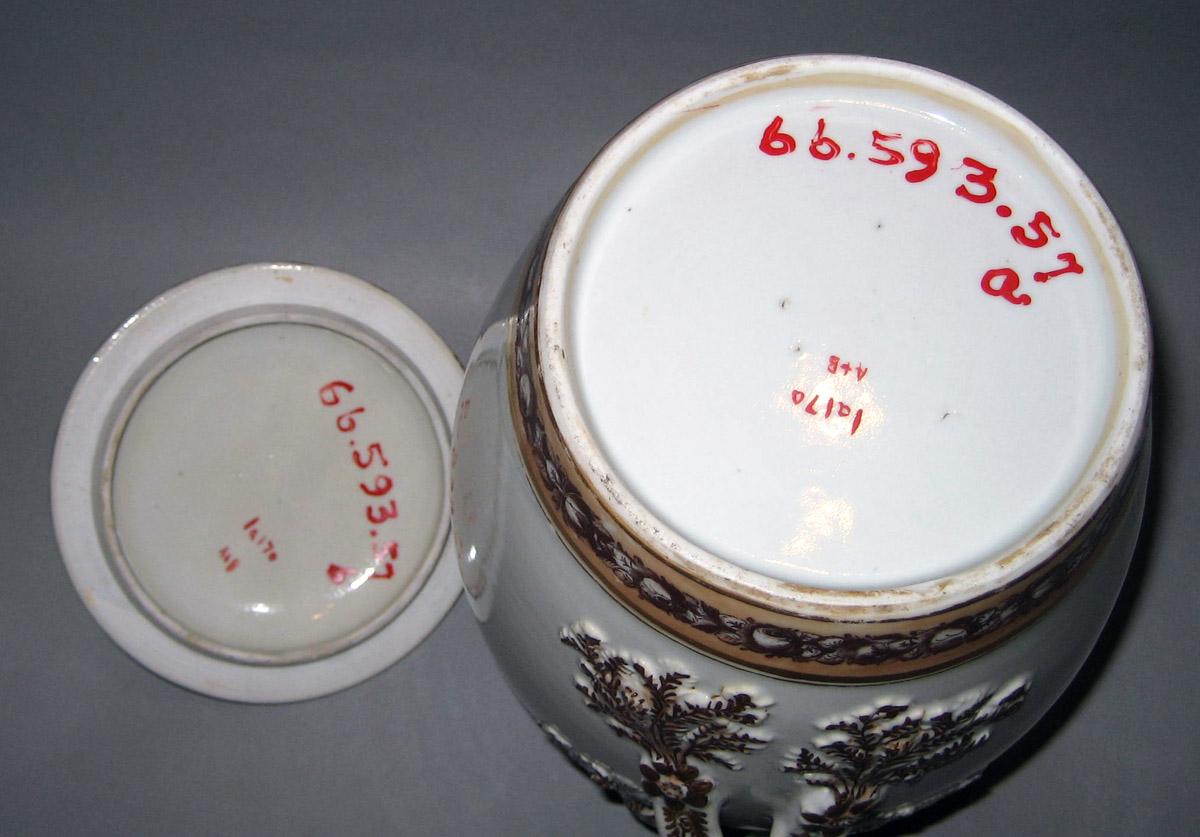 1966.0593.057 Jug underside