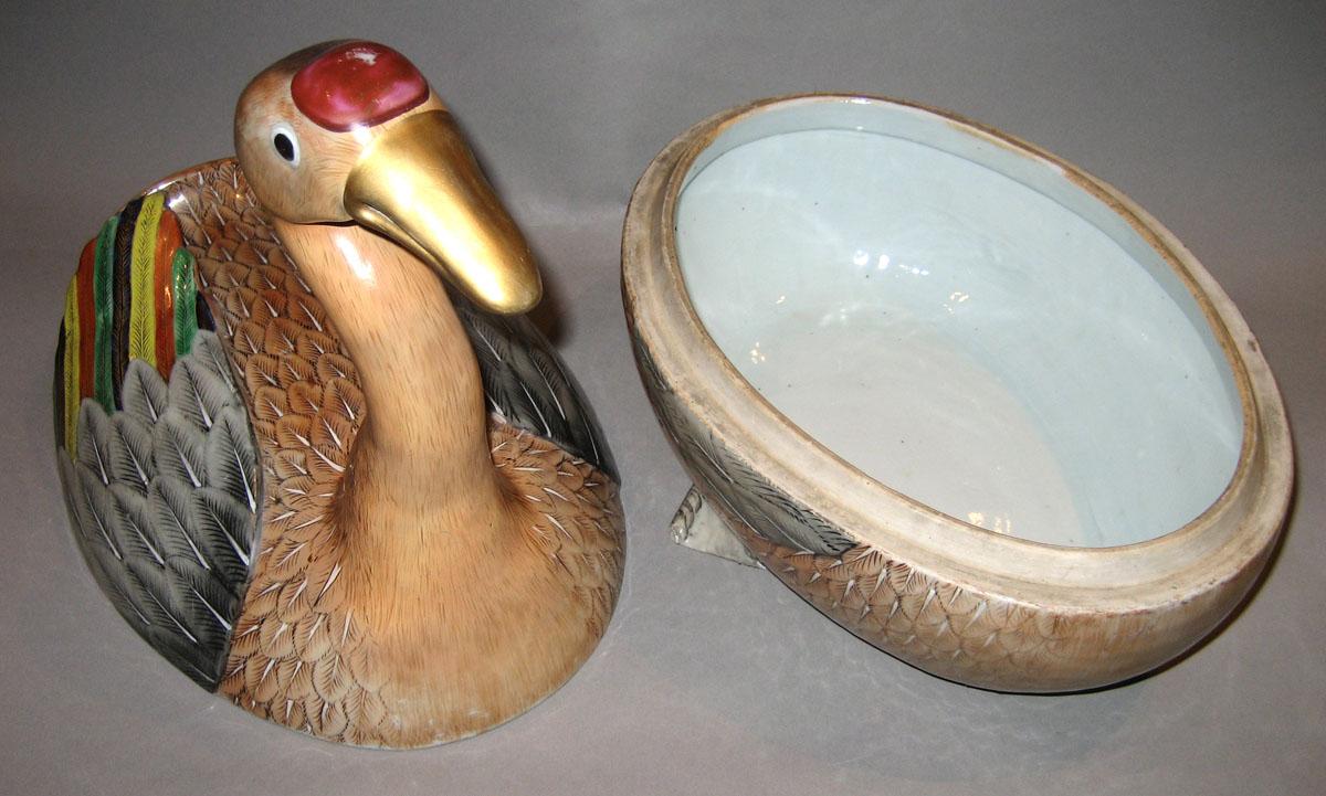 1966.0596 A, B Porcelain Tureen open