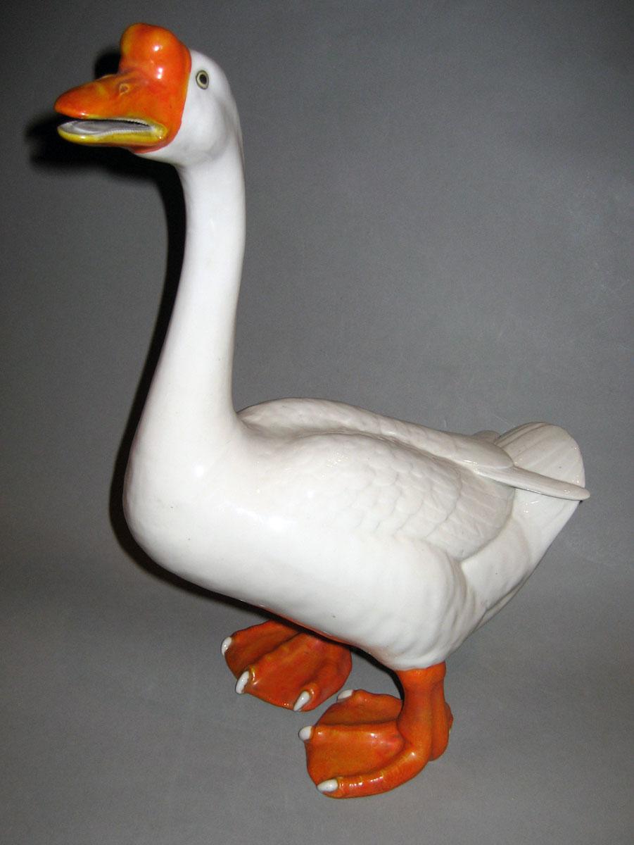 1966.0597 Porcelain Figure, Goose