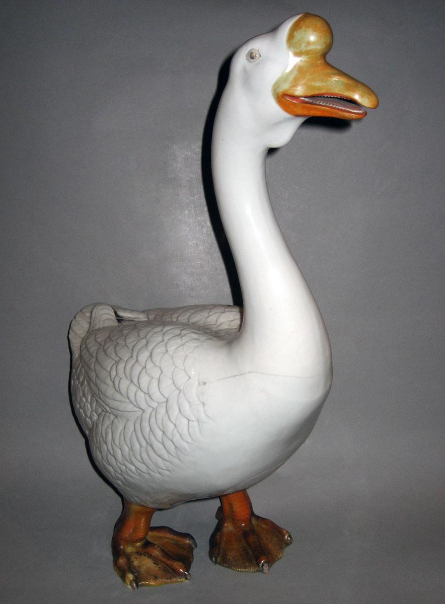 1966.0598 Porcelain Figure, Goose