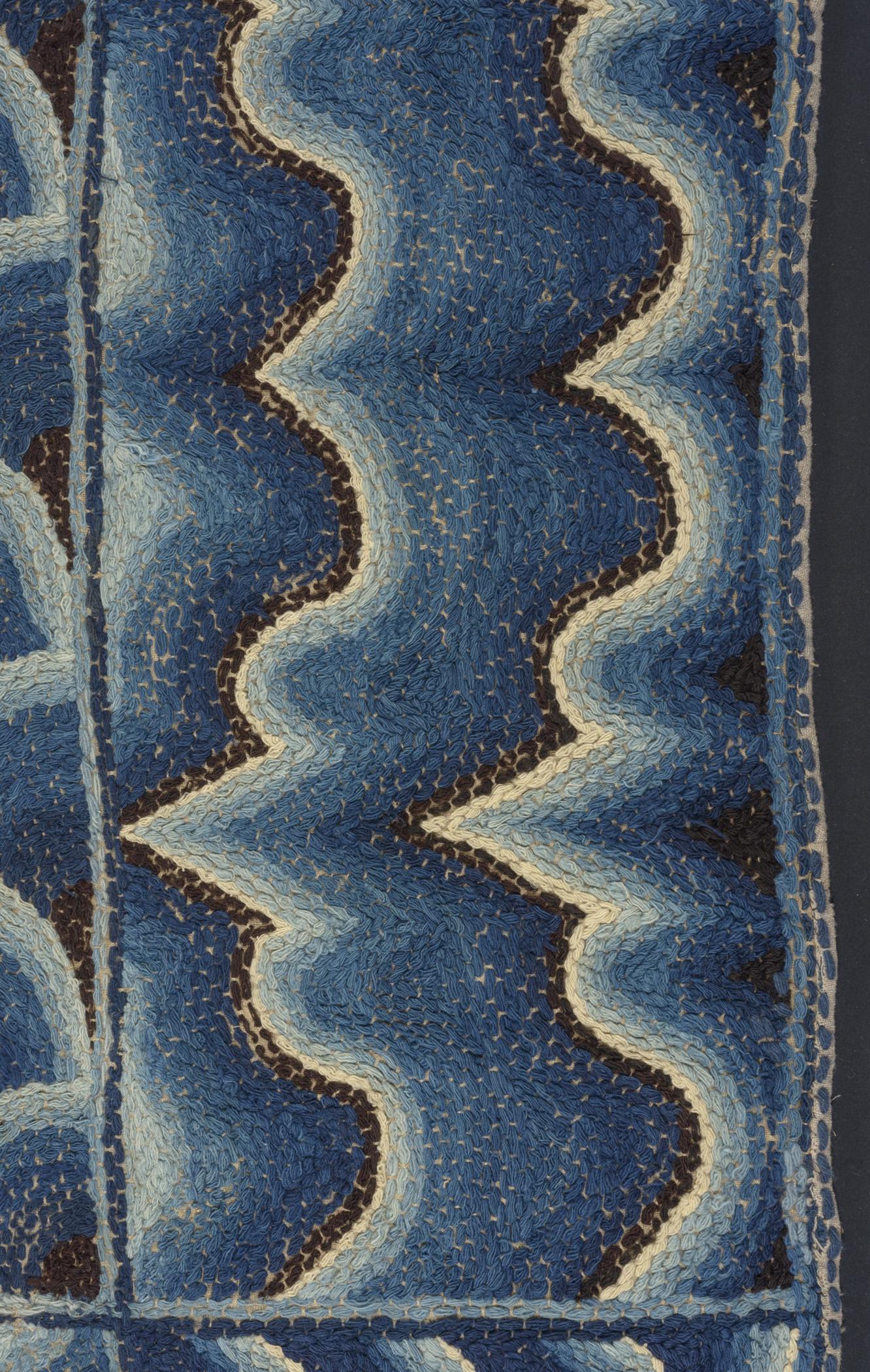 1966.0604 Bedcover, detail 3