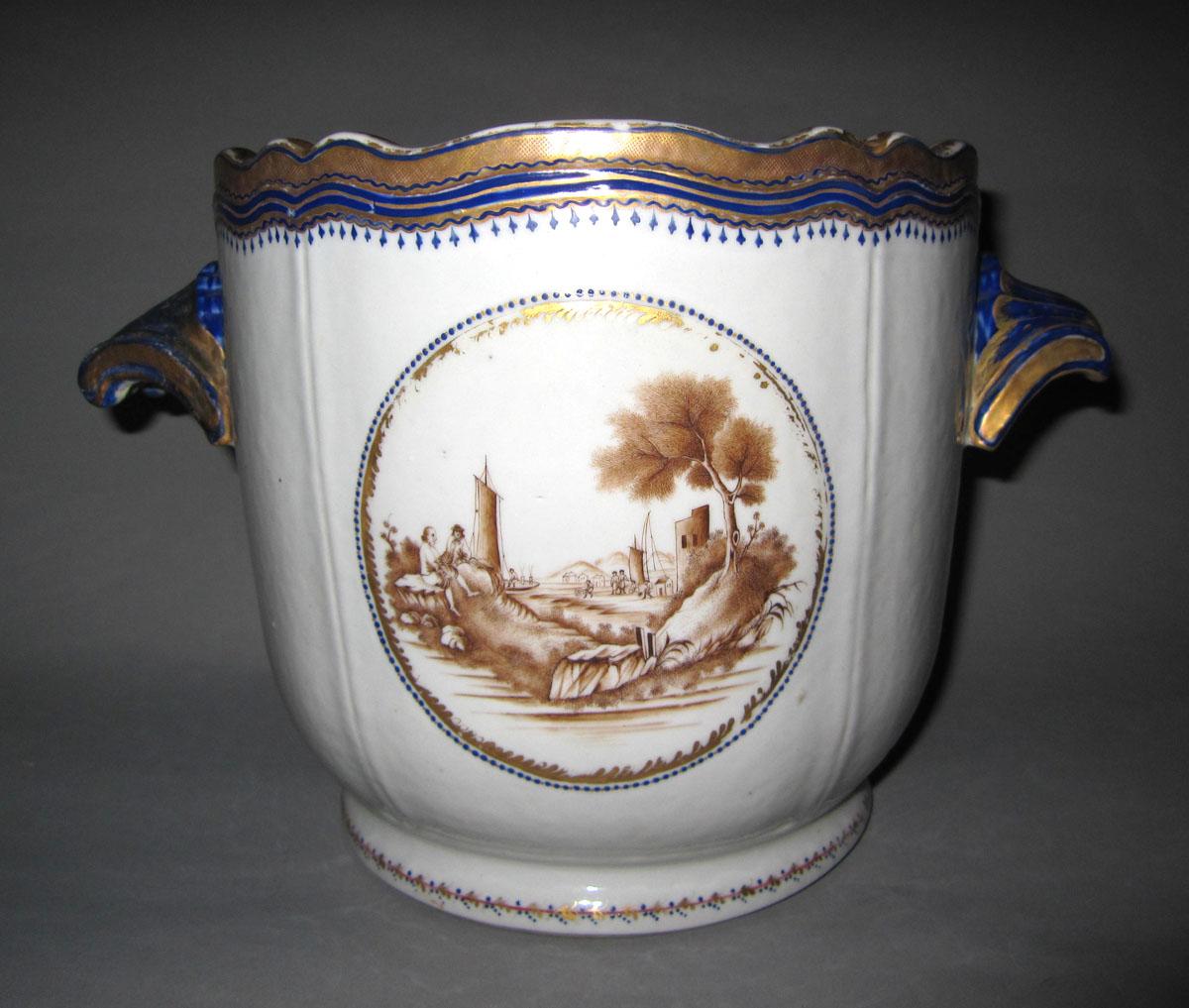 1966.0607.001 Porcelain wine cooler