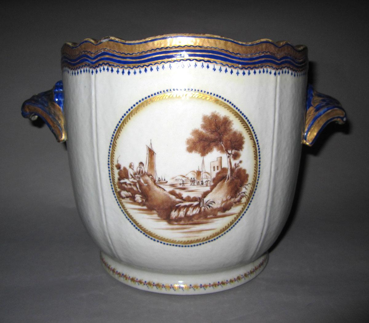 1966.0607.002 Porcelain wine cooler