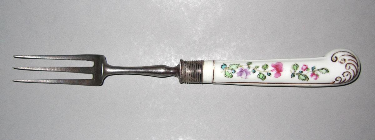 1966.0608.011 Porcelain-handled fork