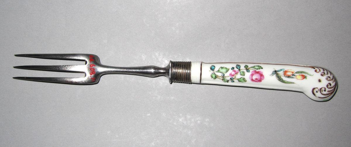 1966.0608.011 Porcelain-handled fork view 2