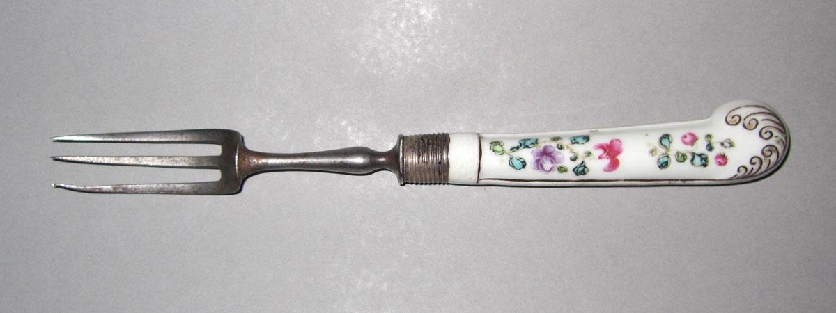 1966.0608.012 Porcelain-handled fork