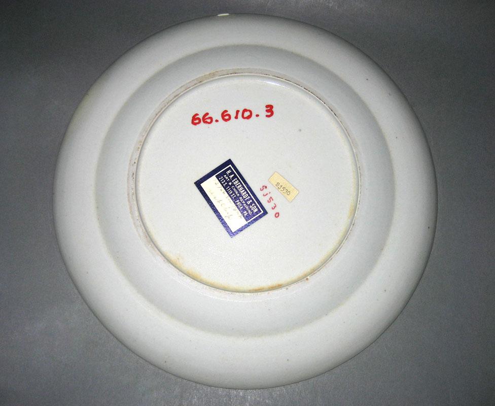 1966.0610.003 Plate underside