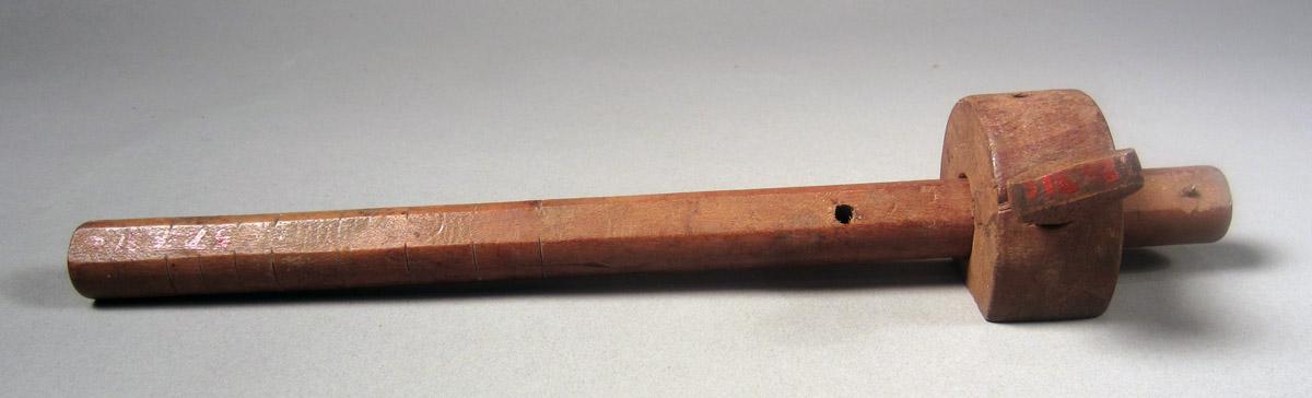 1957.0026.031 A-B Marking gauge, View 1