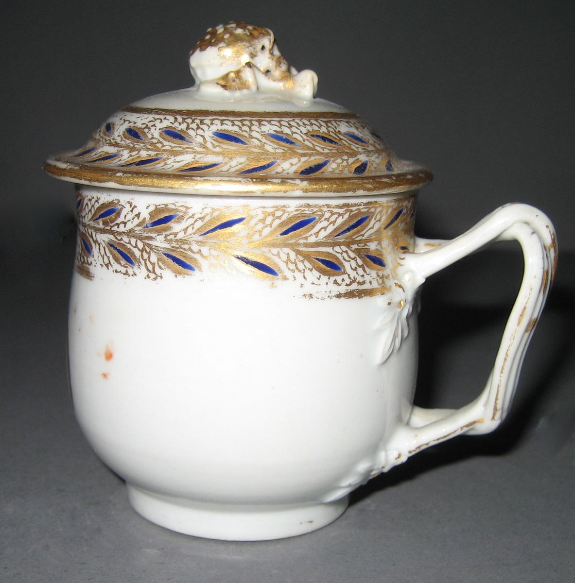 1966.0610.038 A, B Porcelain Pot de creme