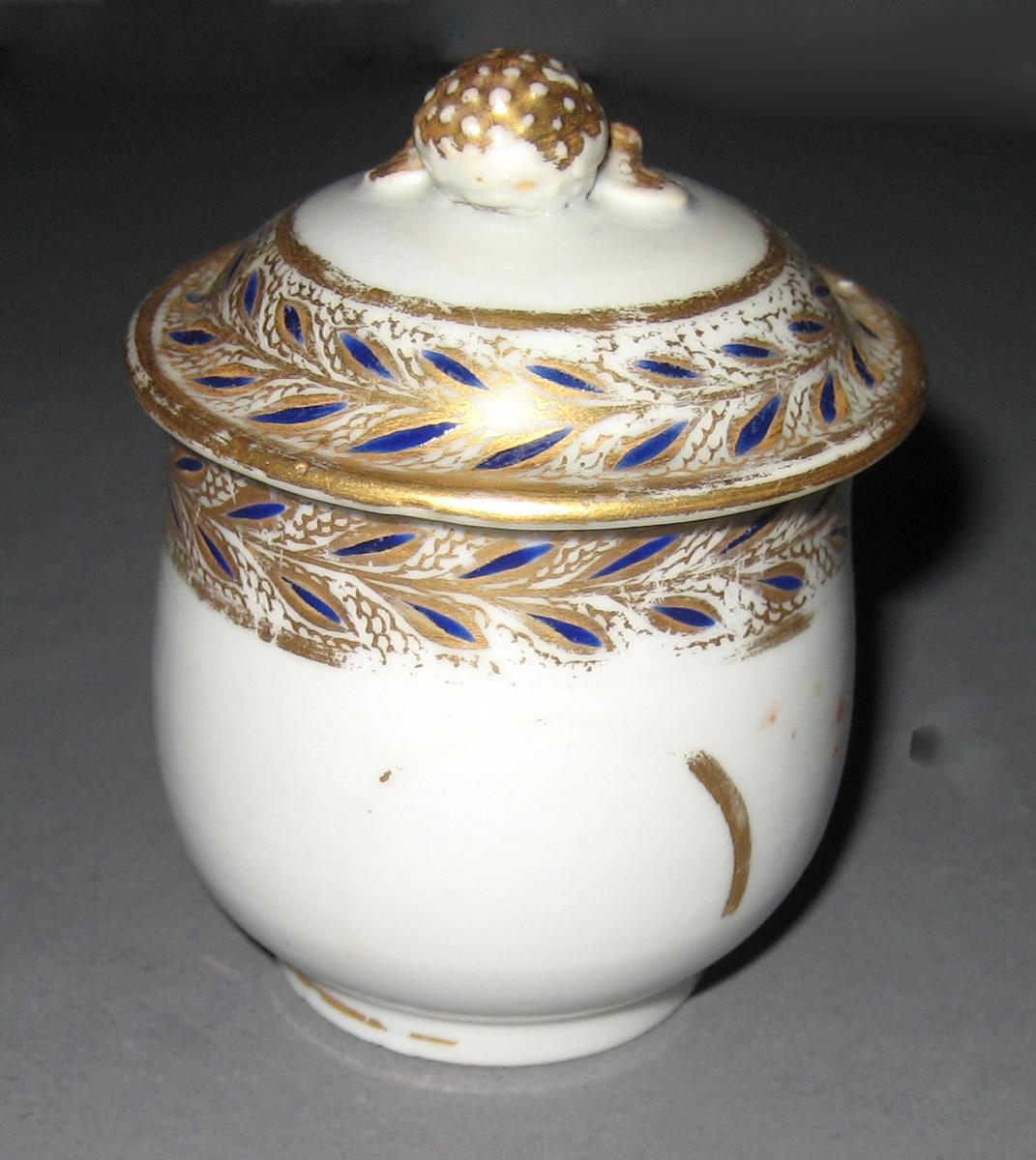 1966.0610.038 A, B Porcelain Pot de creme front