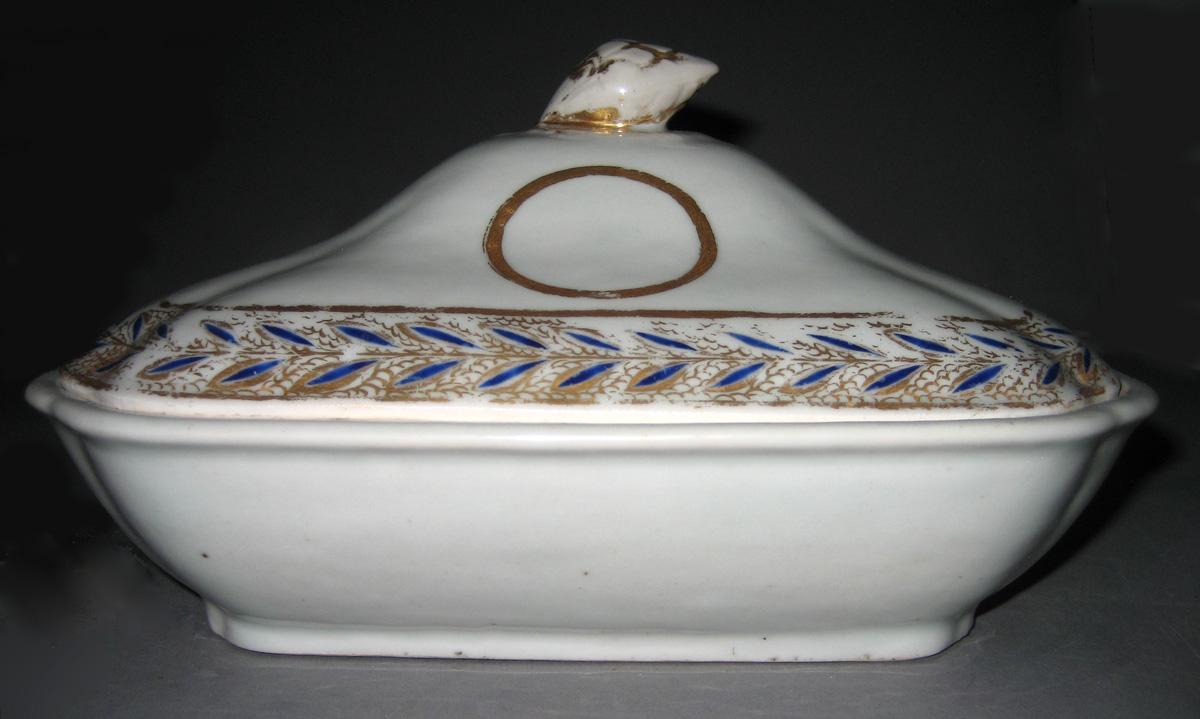 1966.0610.040 A, B Porcelain Dish and Cover view 1