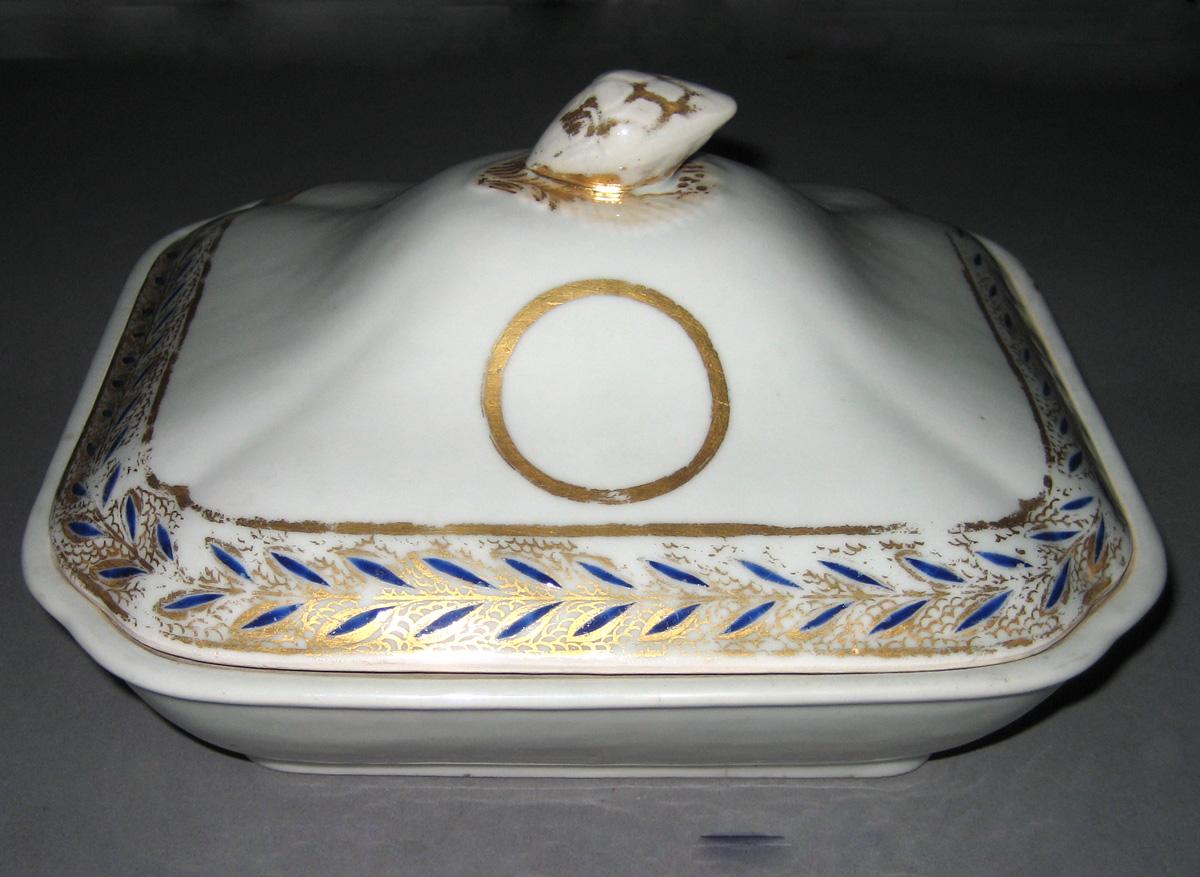 1966.0610.040 A, B Porcelain Dish and Cover view 2