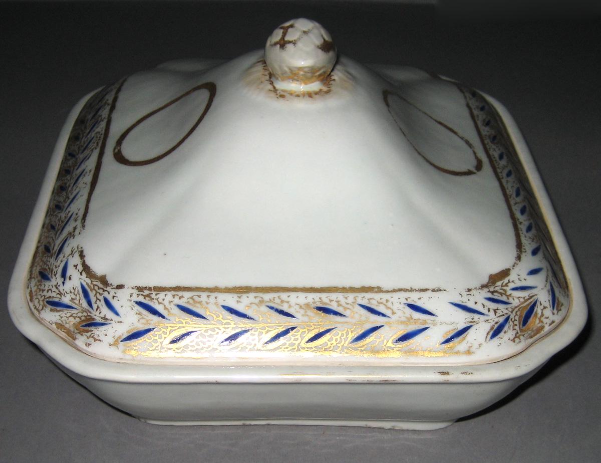 1966.0610.040 A, B Porcelain Dish and Cover view 3