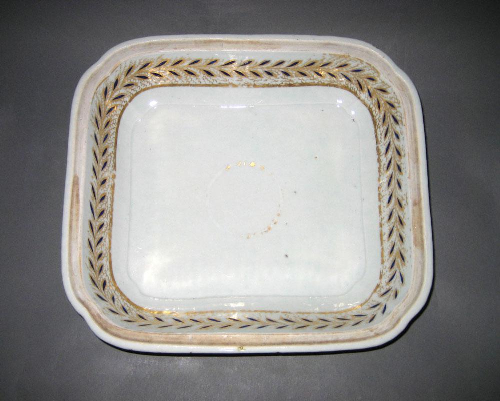 1966.0610.041 Dish interior
