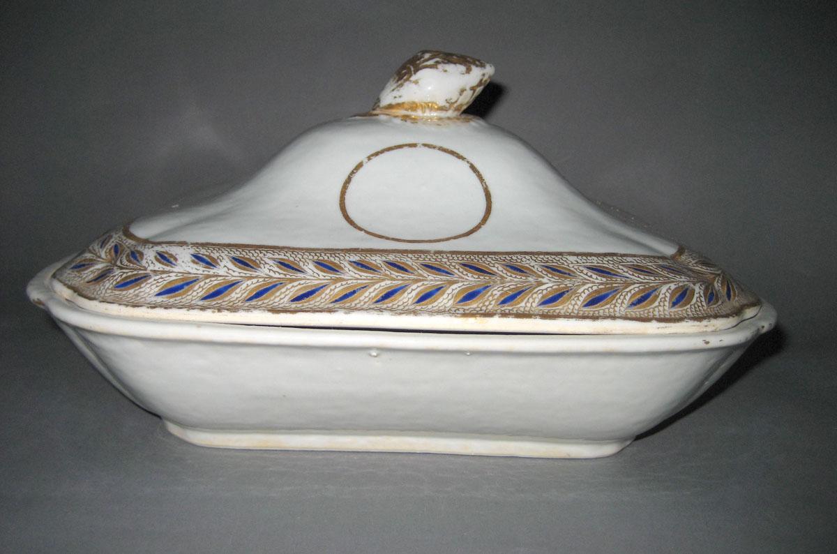1966.0610.042 Dish