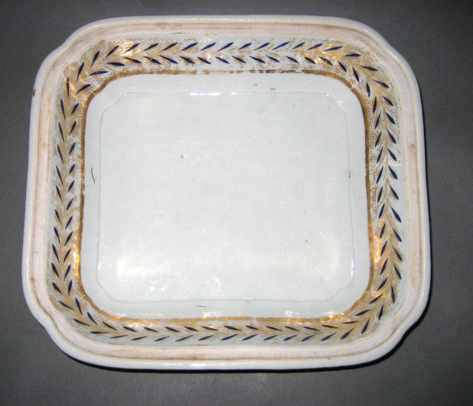1966.0610.043 Dish interior