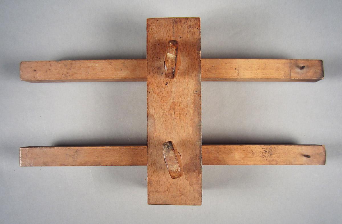 1957.0026.032 A-E Mortising gauge, top