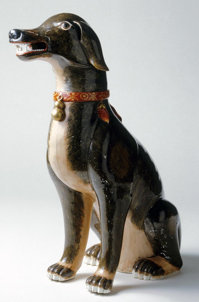 1966.0612 Figure, hound, view 3