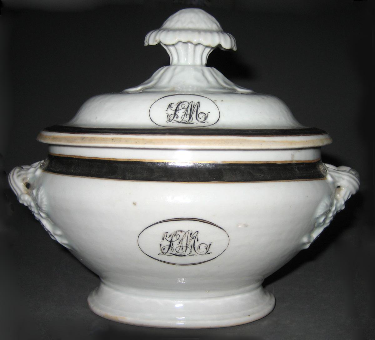 1966.0613.003 A, B Porcelain Tureen