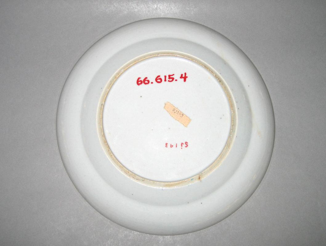 1966.0615.004 Plate underside