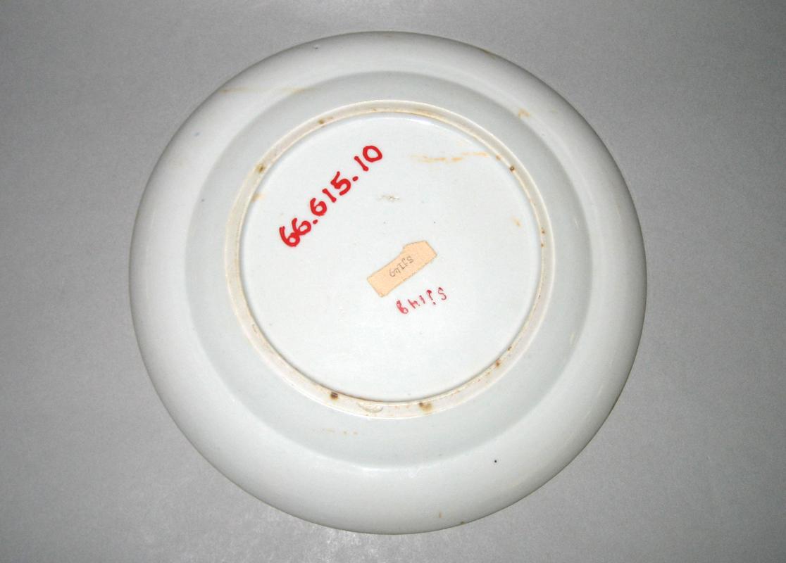 1966.0615.010 Plate underside