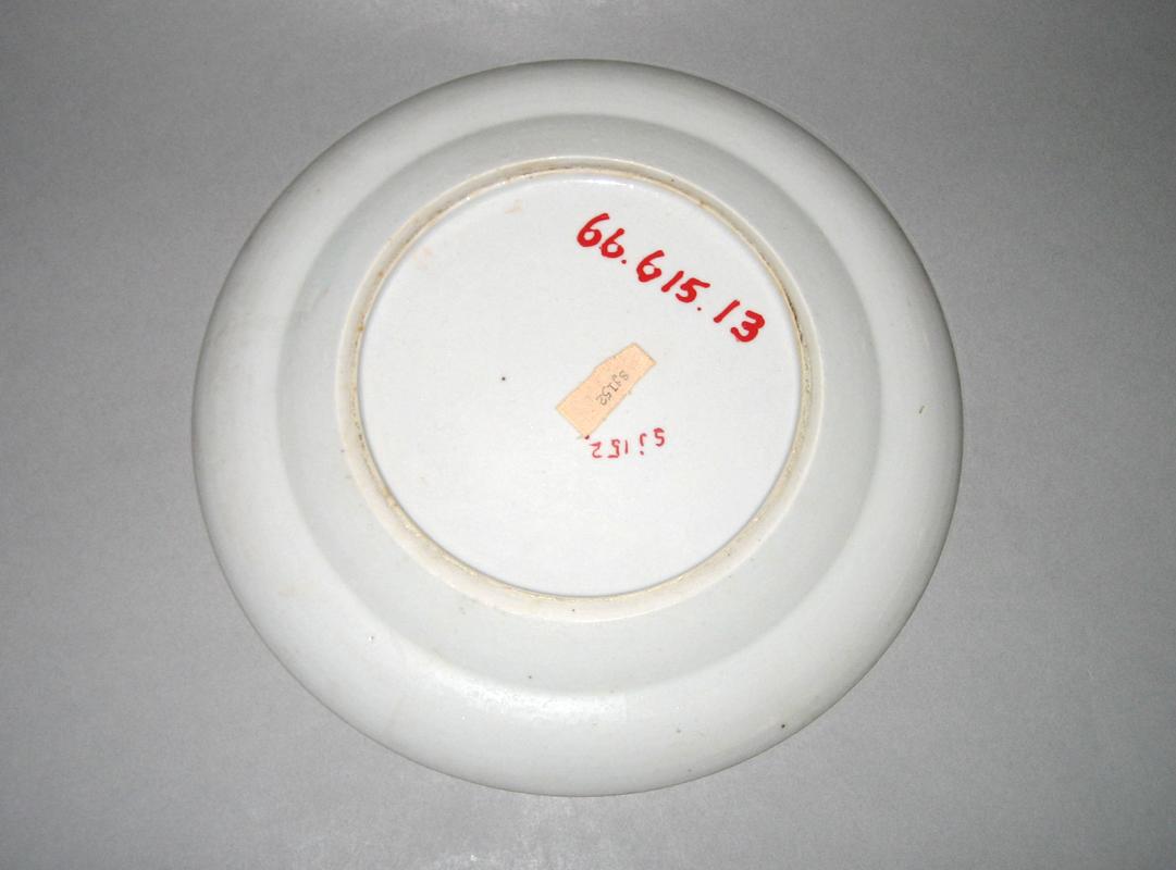 1966.0615.013 Plate underside