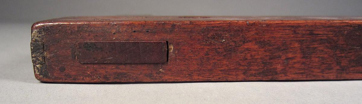 1957.0026.035, Square, joint side 1
