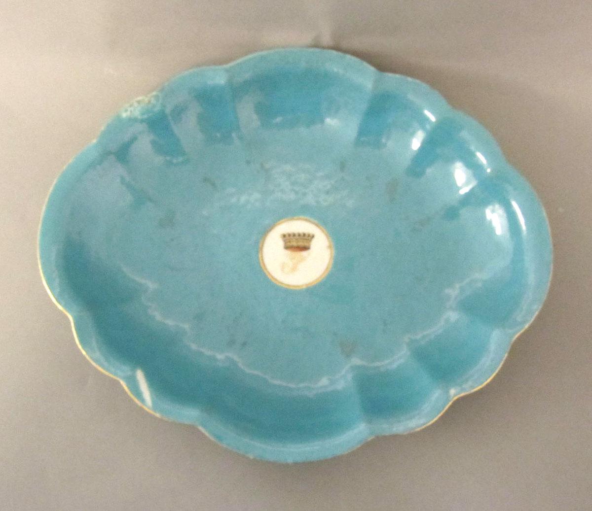 1966.0615.030 Porcelain dish