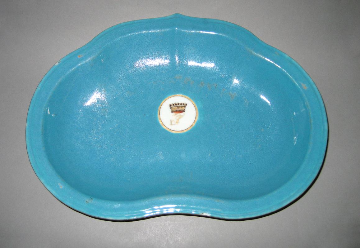 1966.0615.031 Dish