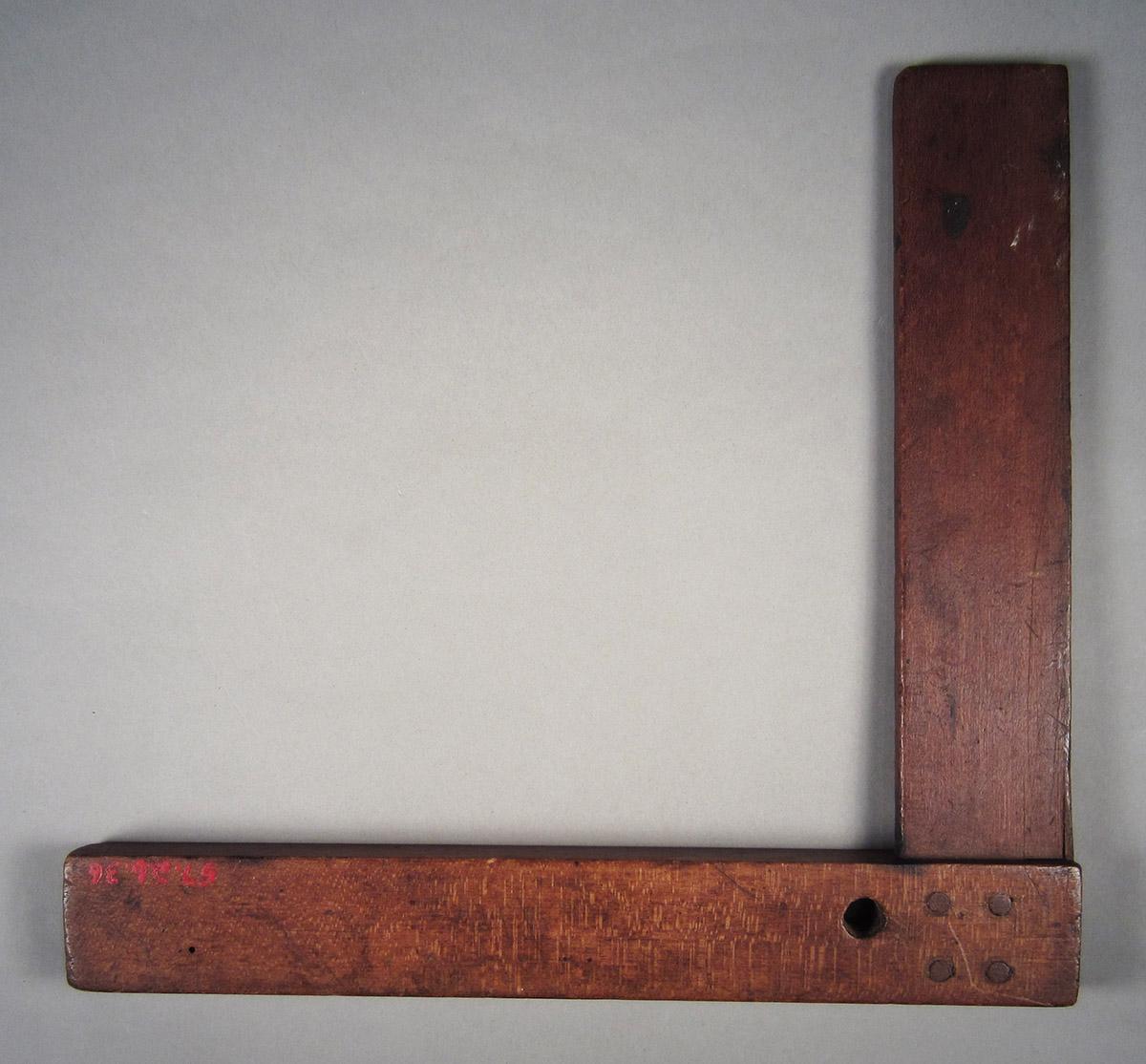 1957.0026.036 Square, side 2