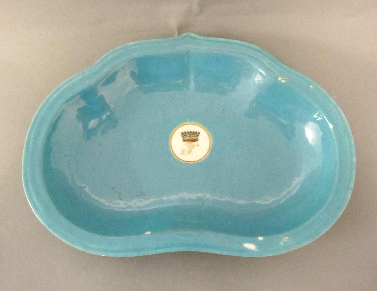 1966.0615.032 Porcelain dish