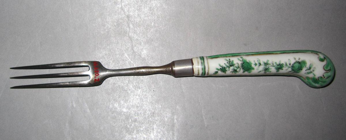 1966.0620.002 Porcelain-handled fork view 2