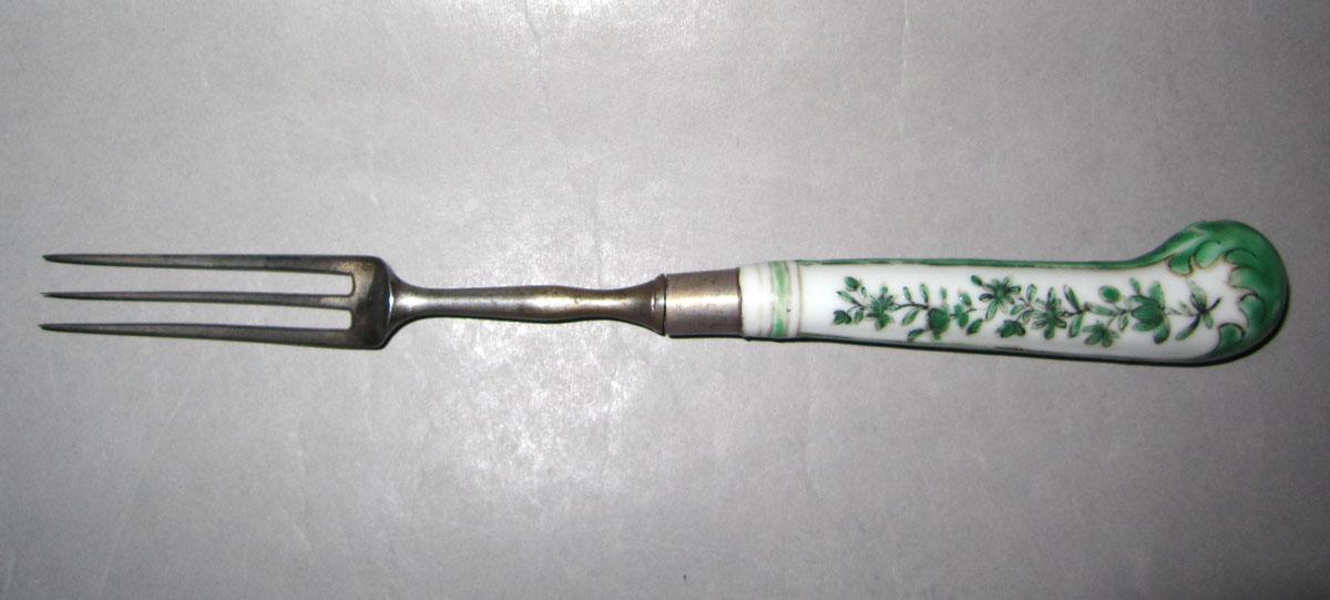 1966.0620.003 Porcelain-handled fork