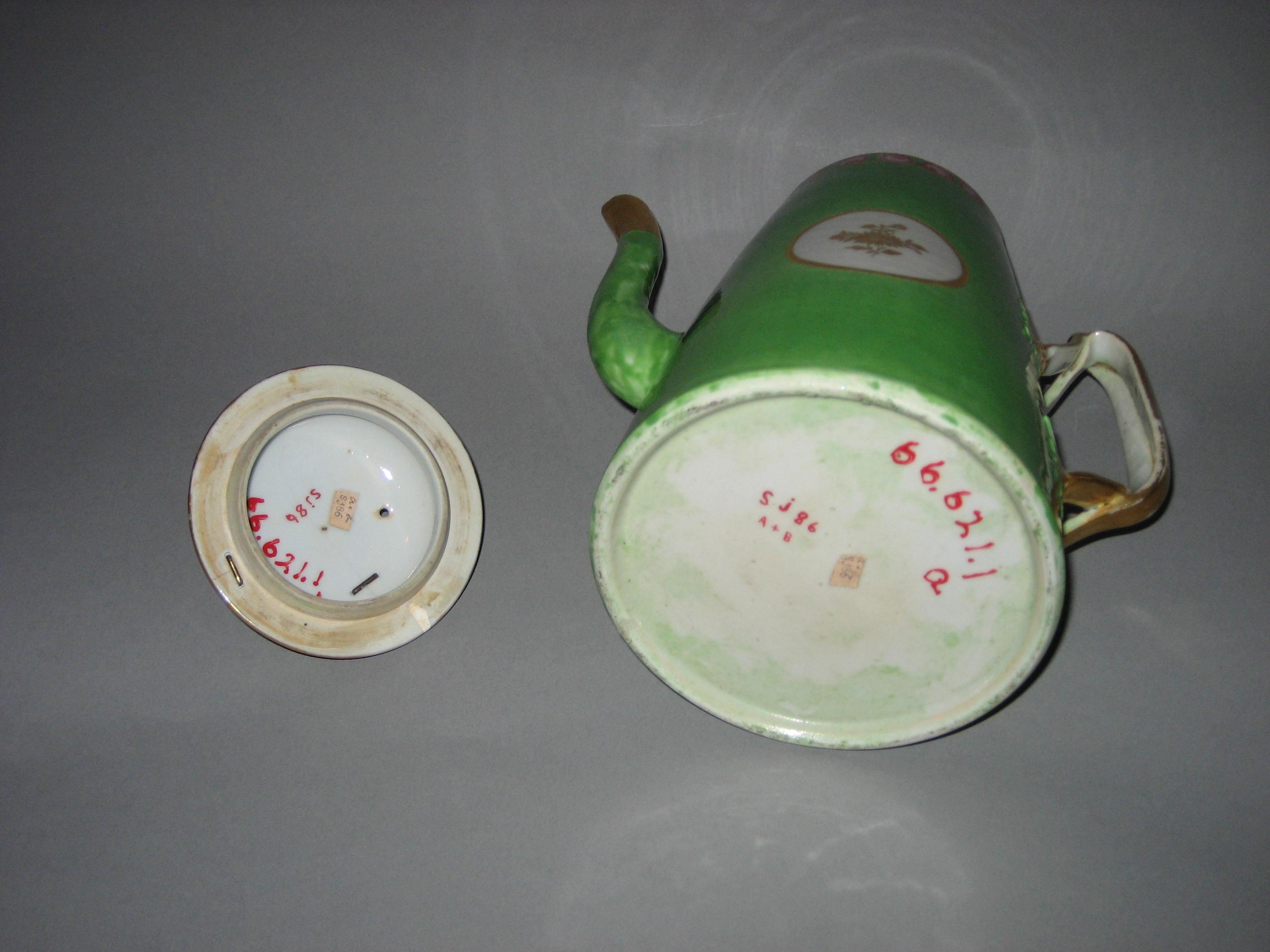 1966.0621.001 Coffee Pot underside