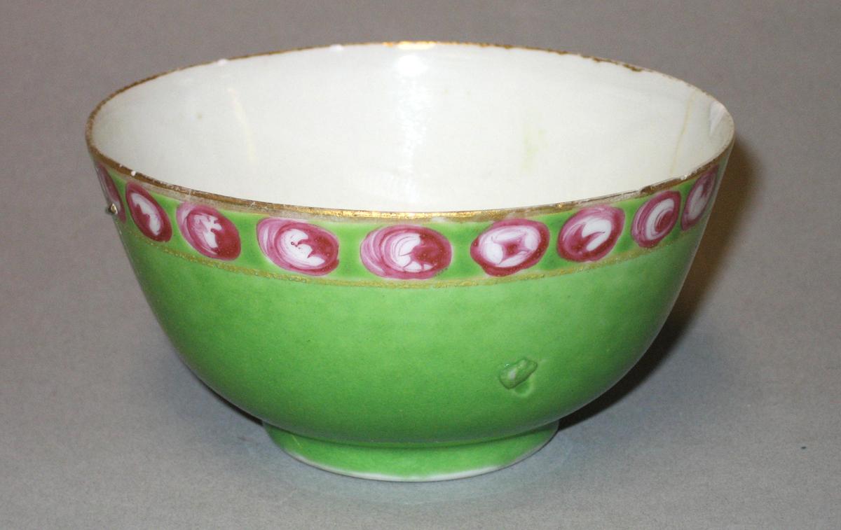 1966.0621.034 Teabowl