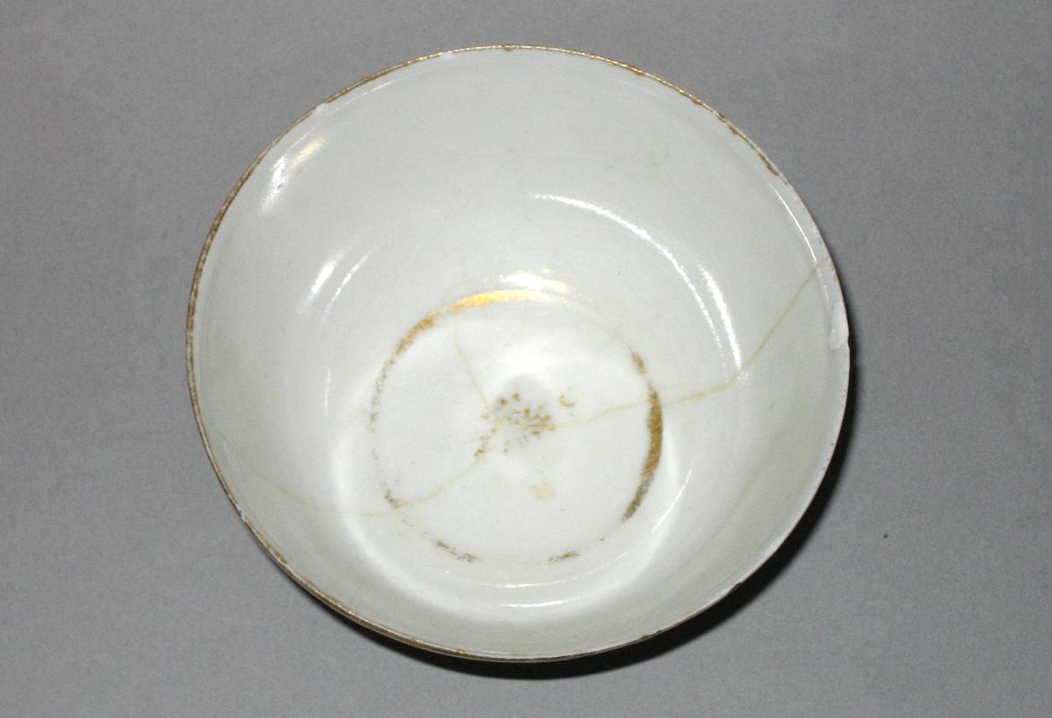 1966.0621.034 Teabowl upper