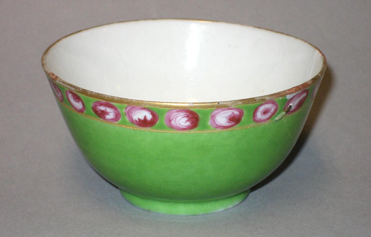 1966.0621.035 Teabowl