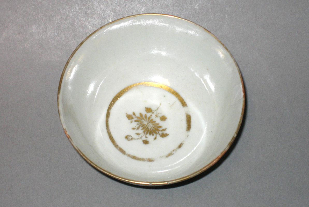 1966.0621.035 Teabowl upper