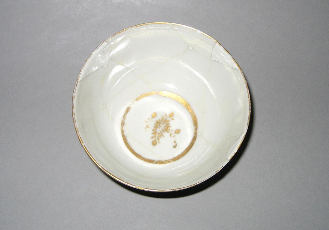 1966.0621.038 Teabowl upper